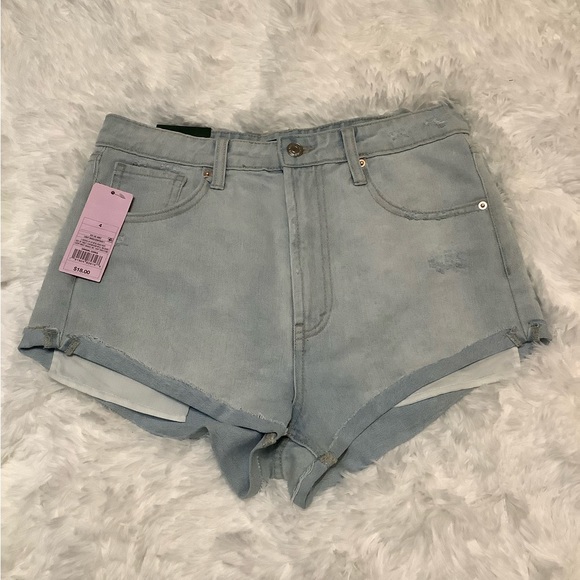 NWT Ladies Highest Rise Cheeky Jean cut off Shorts in size 4/27 waist - Picture 2 of 6